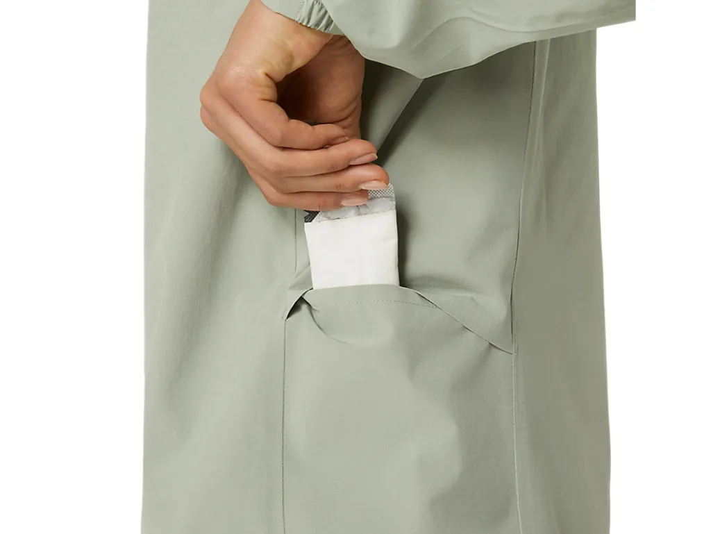 accelerate_waterproof__ja_5-1.webp ASICS Kleding | Jassen en vesten>ACCELERATE WATERPROOF 2.0 JACKET Olive Grey