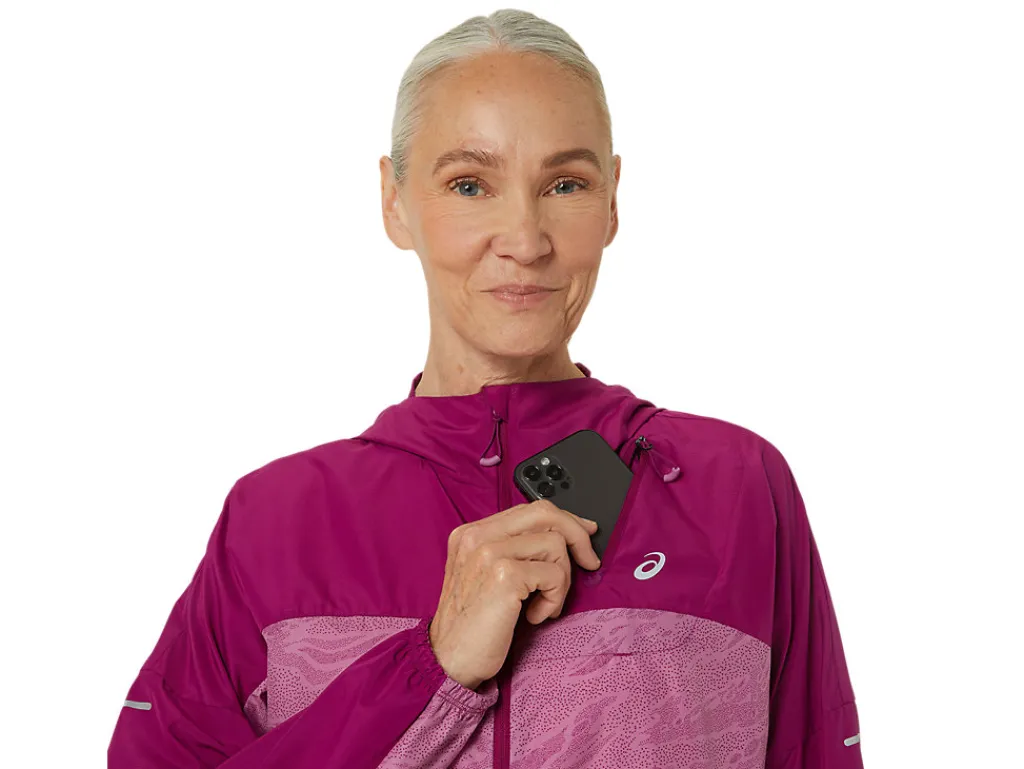 fujitrail_packable_jacket_4-1.webp ASICS Kleding | Trail running>FUJITRAIL PACKABLE JACKET Soft Berry/Blackberry