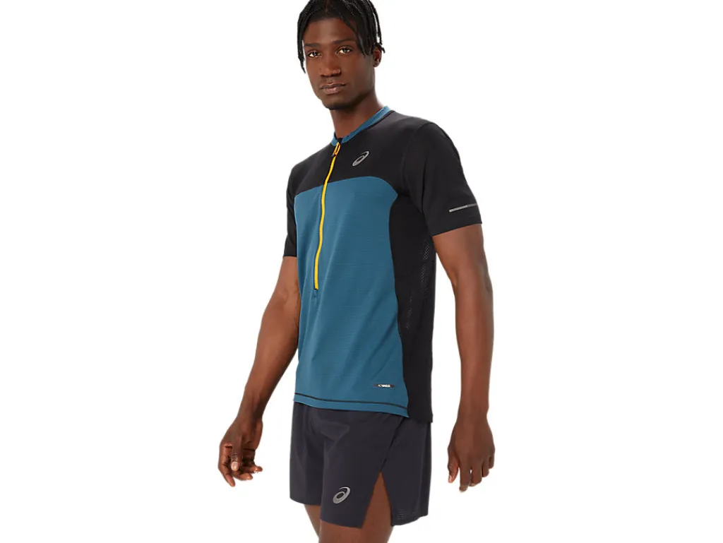 fujitrail_ss_top_2.webp ASICS Kleding | Trail running>FUJITRAIL SS TOP Magnetic Blue/Performance Black