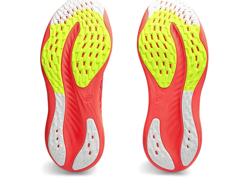 gelnimbus__6-2.webp ASICS GEL-NIMBUS™ | Hardloopschoenen>GEL-NIMBUS 26 Sunrise Red/Black
