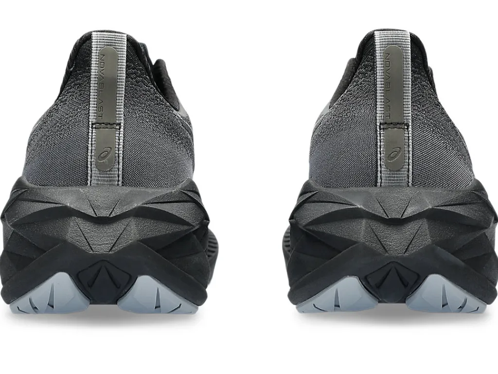 novablast__4-7.webp ASICS NOVABLAST™ | Run faster>NOVABLAST 4 Black/Graphite Grey
